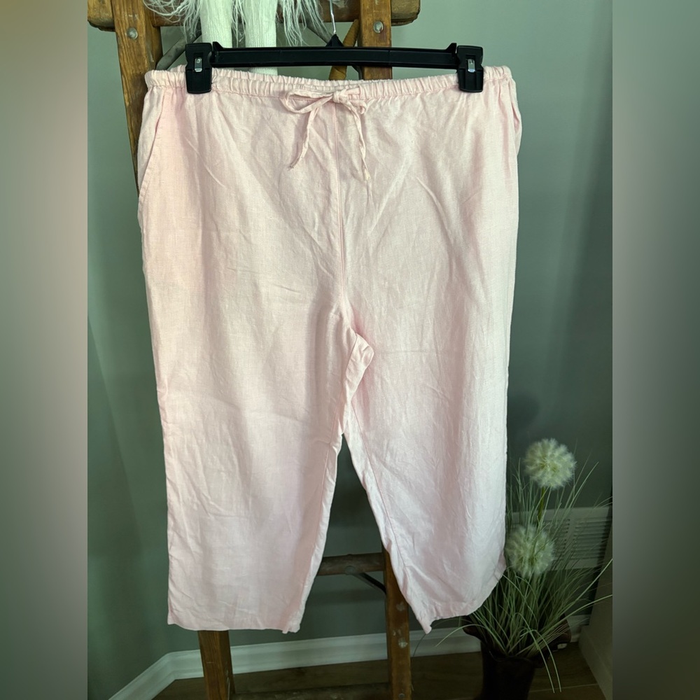 Light Pink Drawstring Capri Pants size large